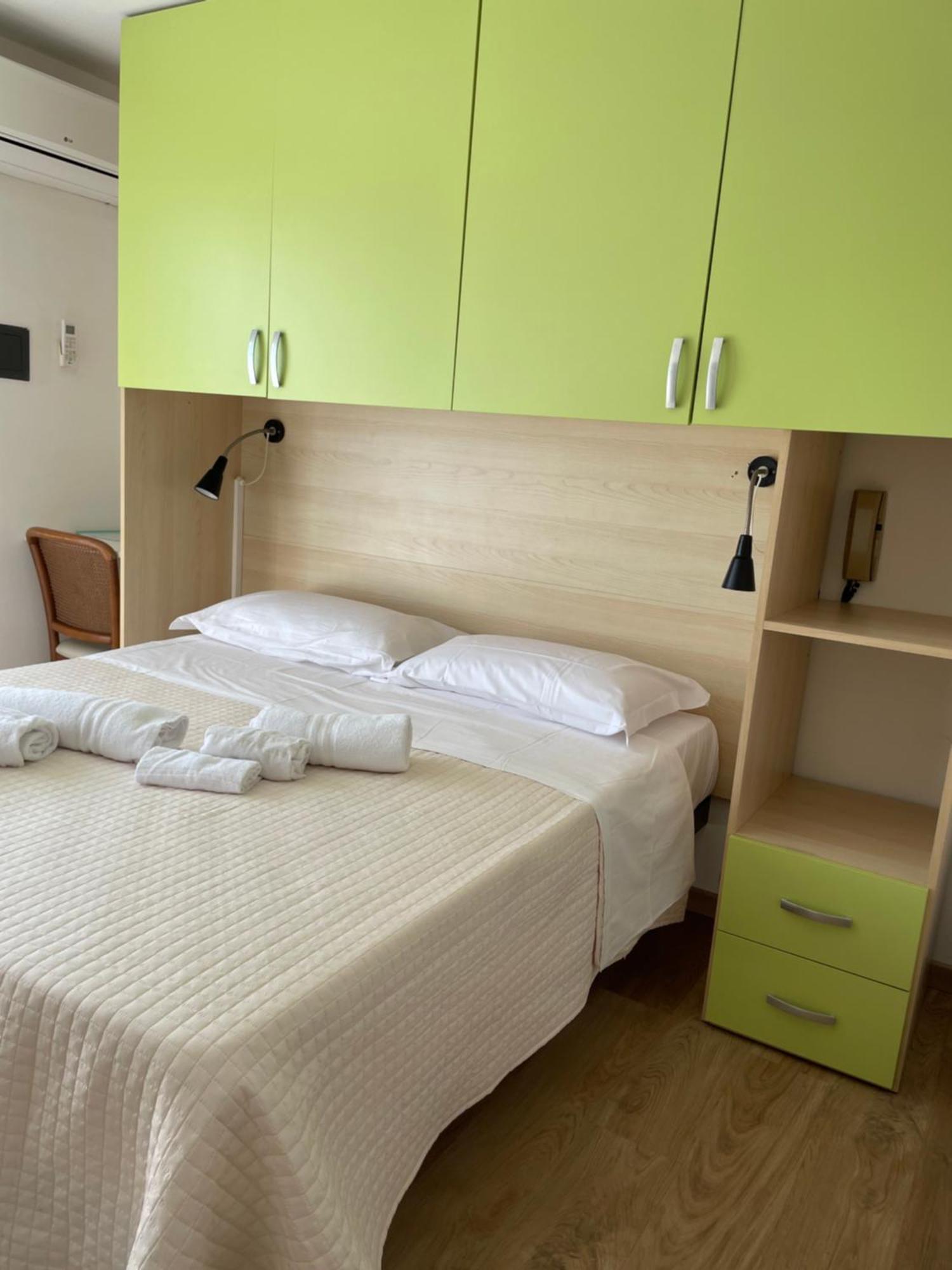 Hotel Barbiani Riccione Bagian luar foto